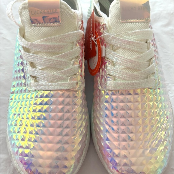 NWT Lucky Step Metallic Pink Holographic Vegan Sneakers pyramid studs SZ 7 - Picture 8 of 15